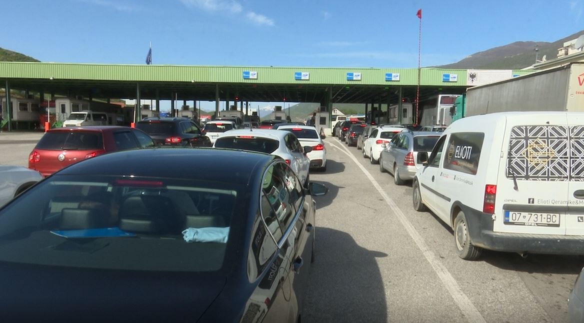 Kosova pritet te rishikoje masat per ata qe hyjne ne vend